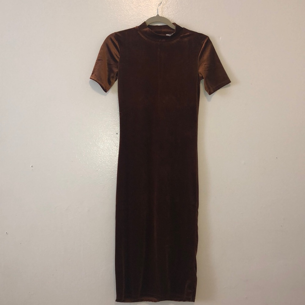 Beautiful Brown velvet dress. Perfect for Fall